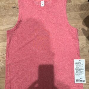 Lululemon License to Train Tank in Size 4